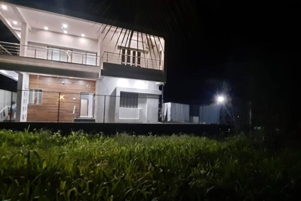 Nisarg Farm Villas Ширди Экстерьер фото